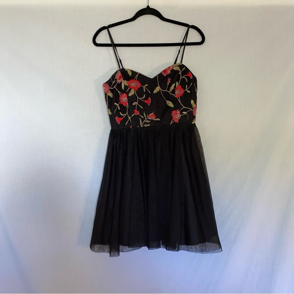 Social Couture Floral Tulle Short Formal Dress Size Medium